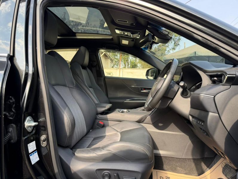 
								Toyota Harrier Z Premium full									