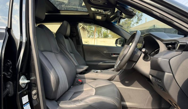 
								Toyota Harrier Z Premium full									