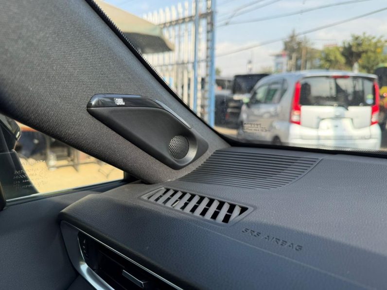
								Toyota Harrier Z Premium full									