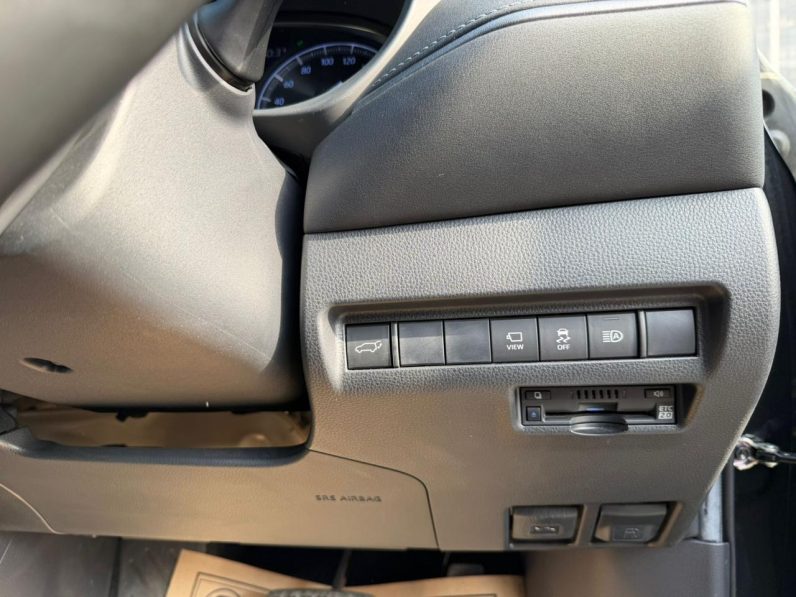 
								Toyota Harrier Z Premium full									