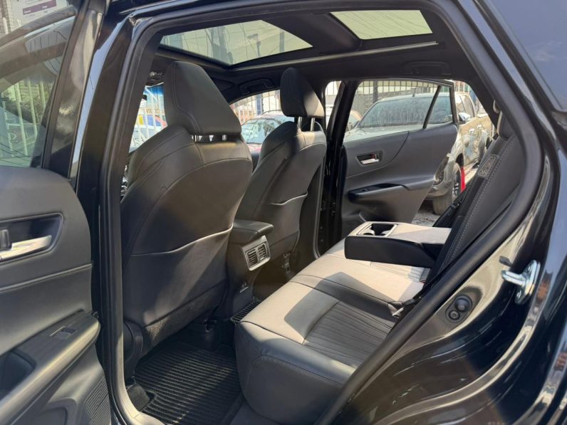 
								Toyota Harrier Z Premium full									