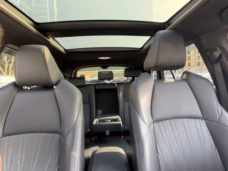 
								Toyota Harrier Z Premium full									