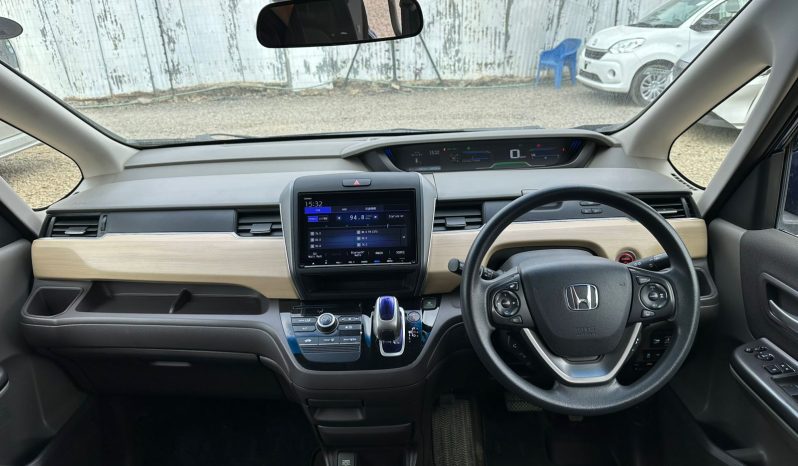 
								HONDA FREED full									