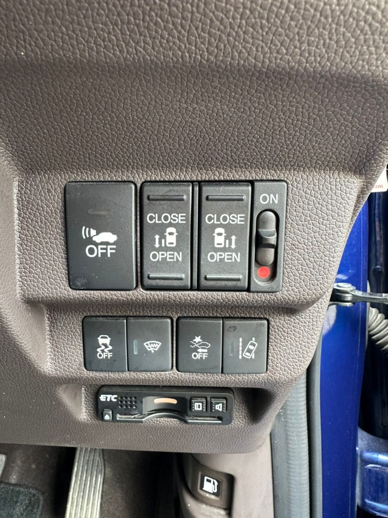 
								HONDA FREED full									
