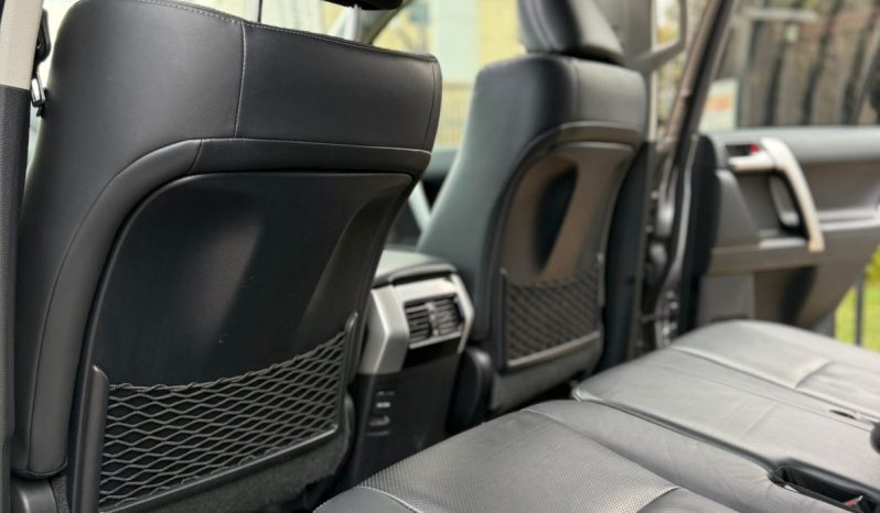 
								Toyota landcruiser prado TXL full									