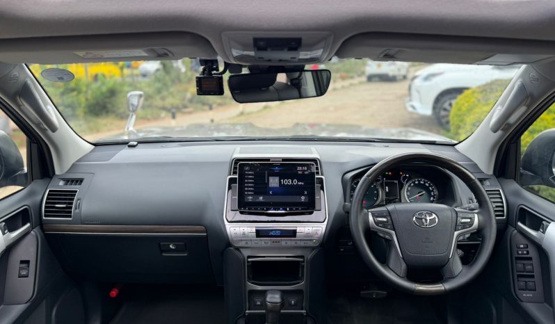 
								Toyota landcruiser prado TXL full									