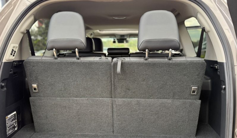 
								Toyota landcruiser prado TXL full									
