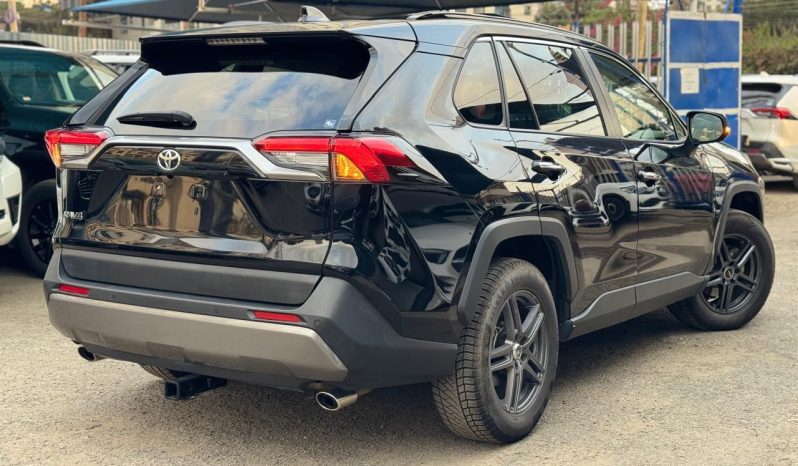 
								TOYOTA RAV4 full									