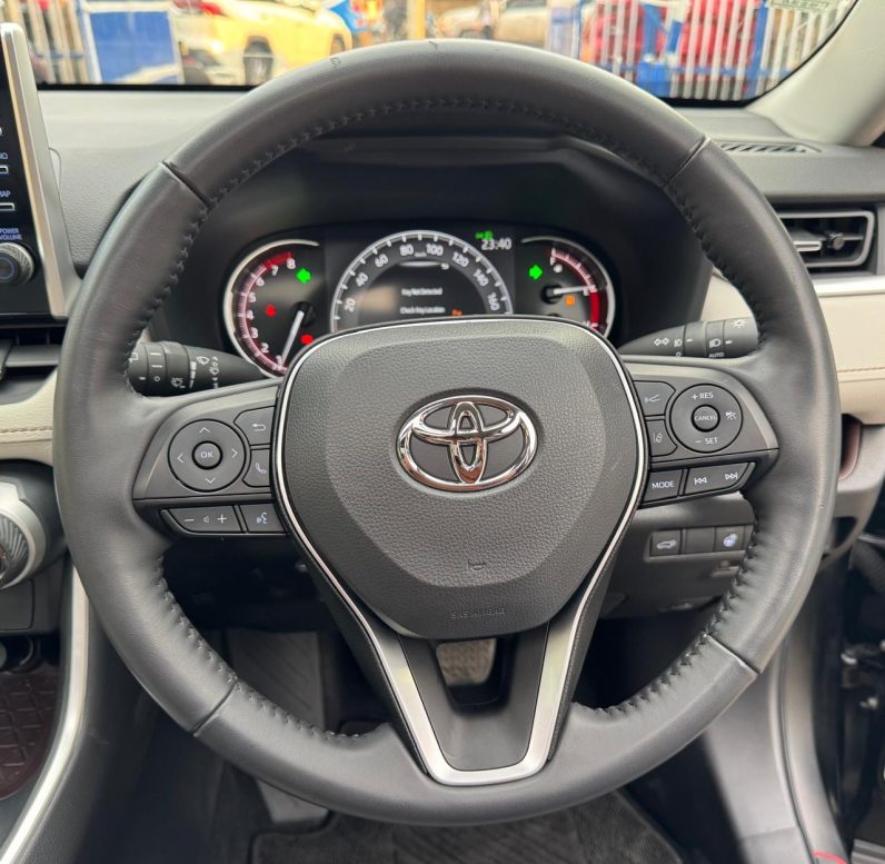 
								TOYOTA RAV4 full									