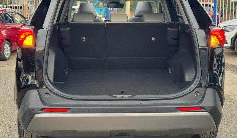
								TOYOTA RAV4 full									