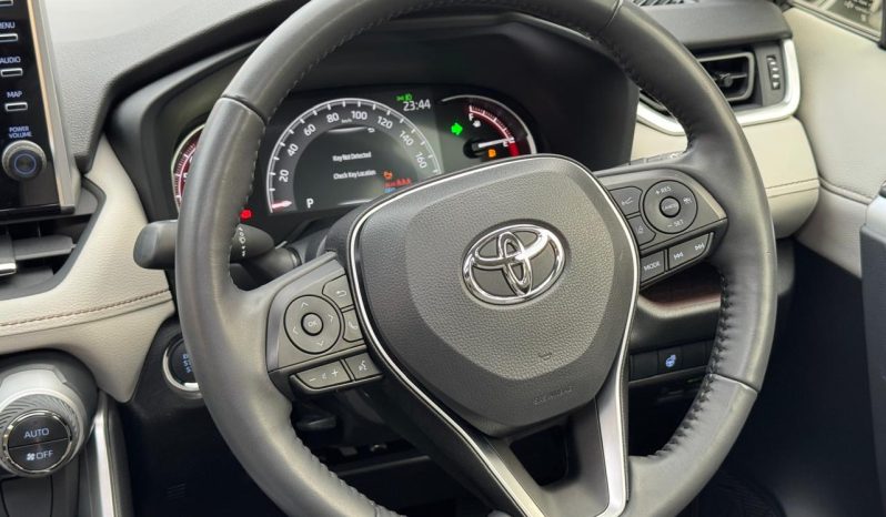
								TOYOTA RAV4 full									