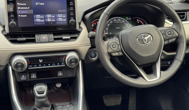 
								TOYOTA RAV4 full									