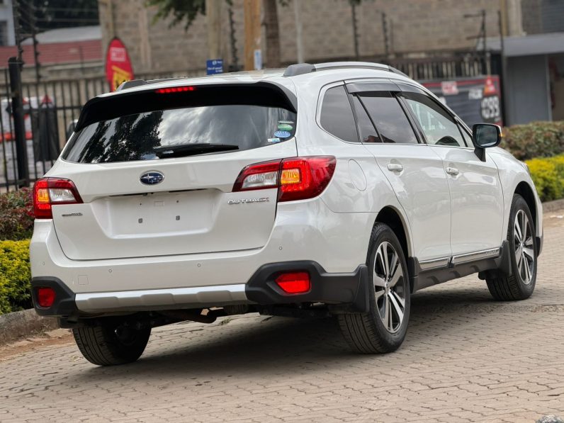 
								Subaru Outback full									