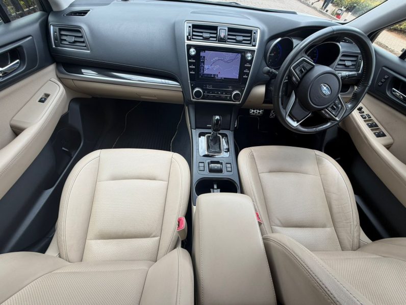 
								Subaru Outback full									