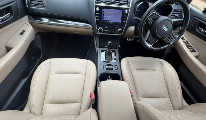 
								Subaru Outback full									