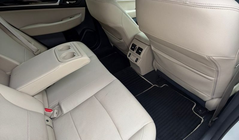 
								Subaru Outback full									