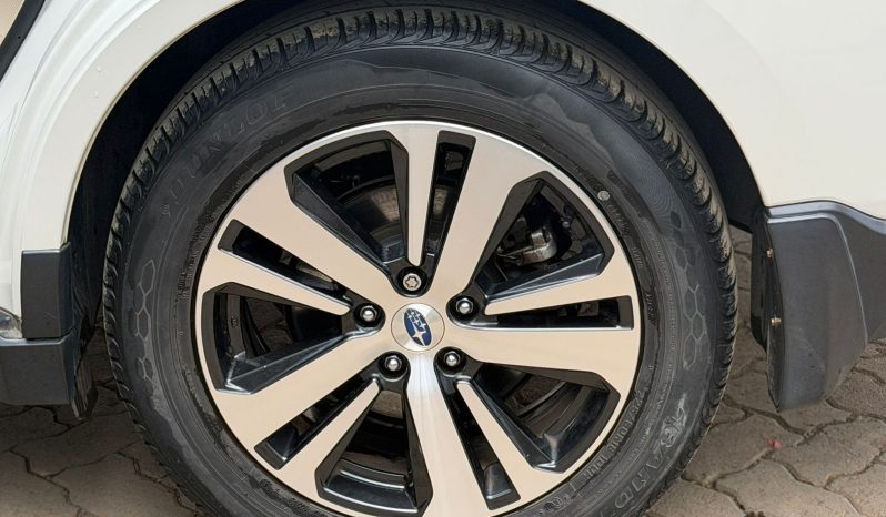 
								Subaru Outback full									