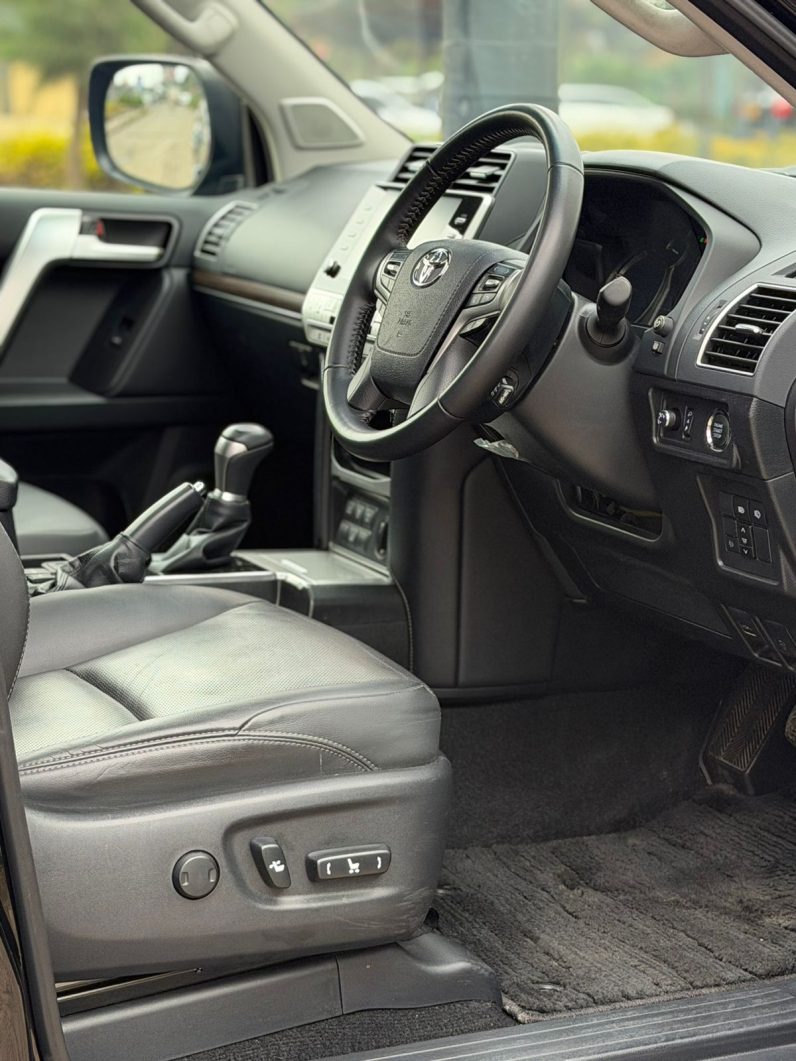 
								Toyota Prado  TX-L full									