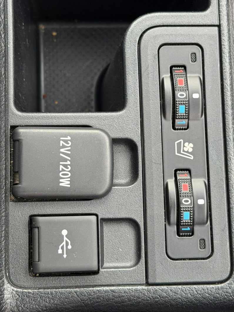 
								Toyota Prado  TX-L full									
