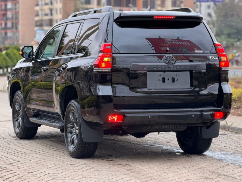
								Toyota Prado  TX-L full									
