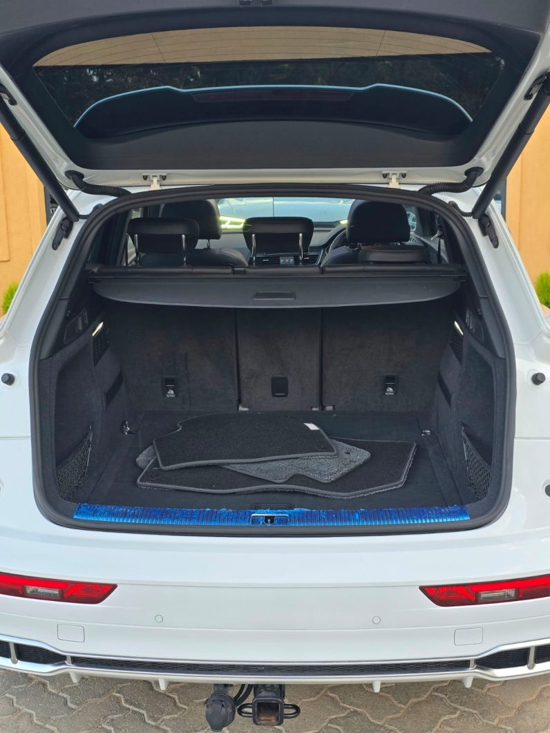 
								AUDI SQ5 full									