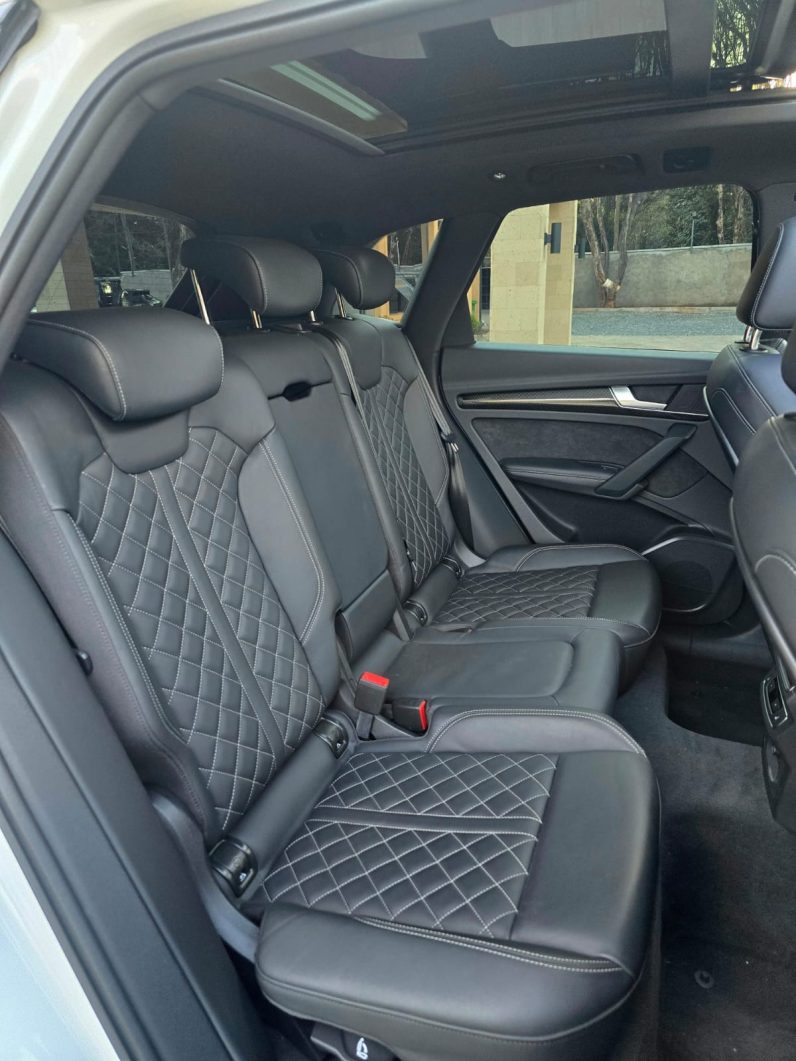 
								AUDI SQ5 full									