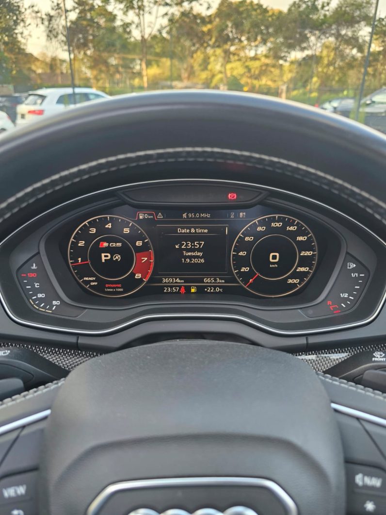 
								AUDI SQ5 full									