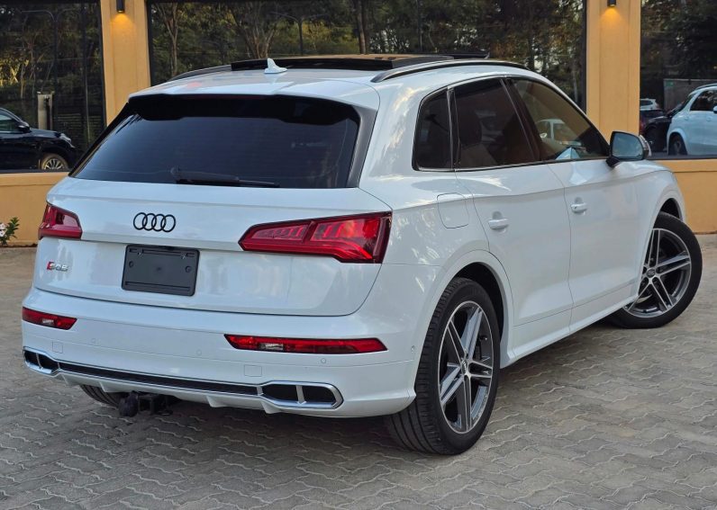 
								AUDI SQ5 full									