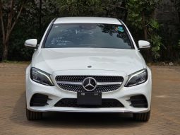 MERCEDES-BENZ C200