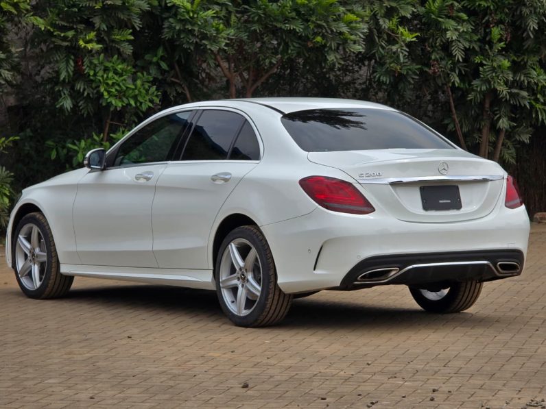 
								MERCEDES-BENZ C200 full									