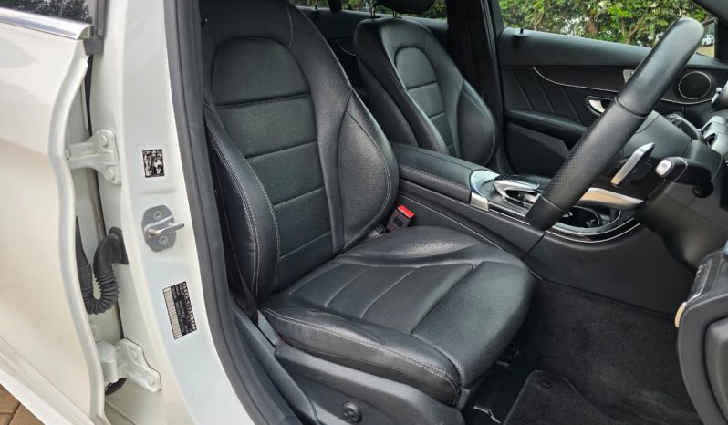 
								MERCEDES-BENZ C200 full									