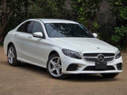MERCEDES-BENZ C200