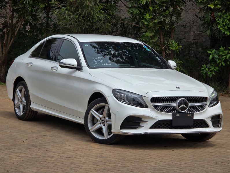 
								MERCEDES-BENZ C200 full									