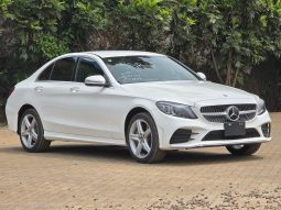 MERCEDES-BENZ C200