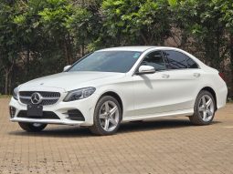 MERCEDES-BENZ C200