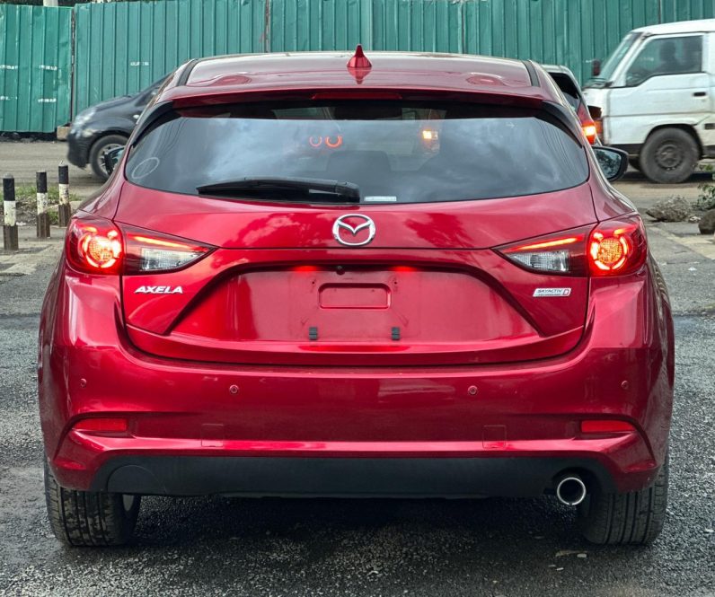 
								MAZDA AXELA full									