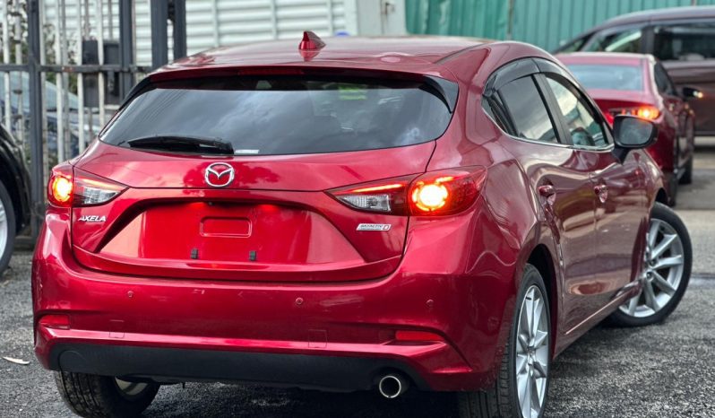 
								MAZDA AXELA full									