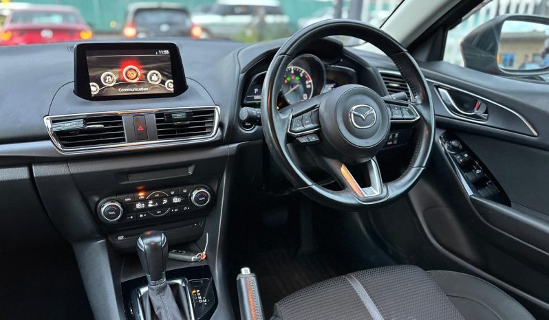 
								MAZDA AXELA full									