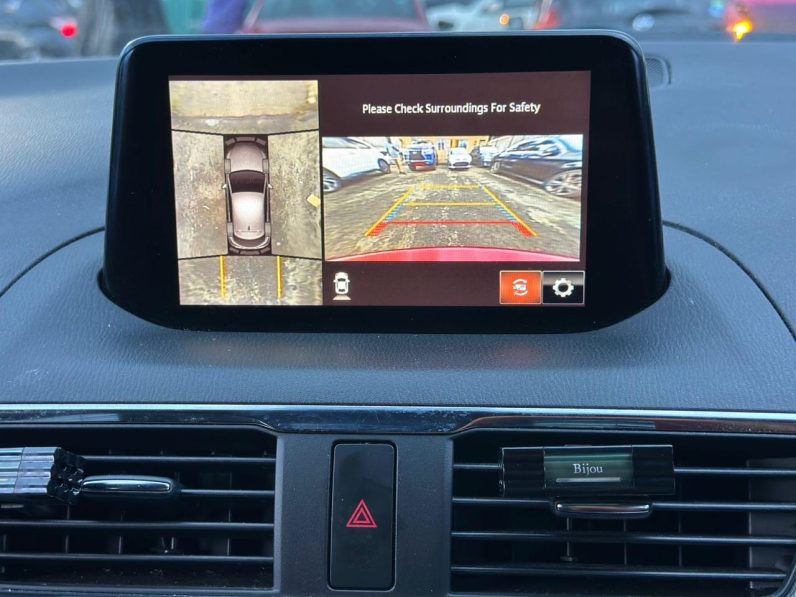 
								MAZDA AXELA full									