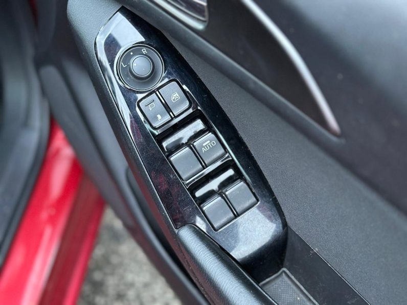 
								MAZDA AXELA full									