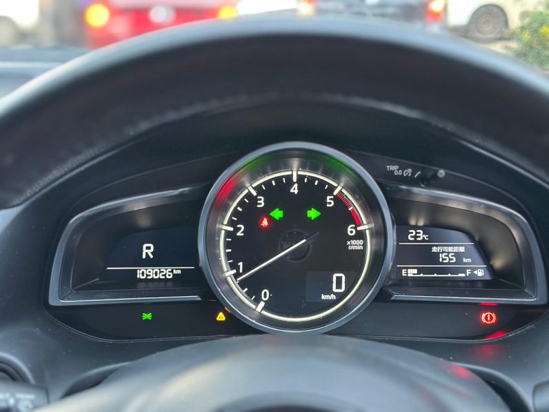 
								MAZDA AXELA full									