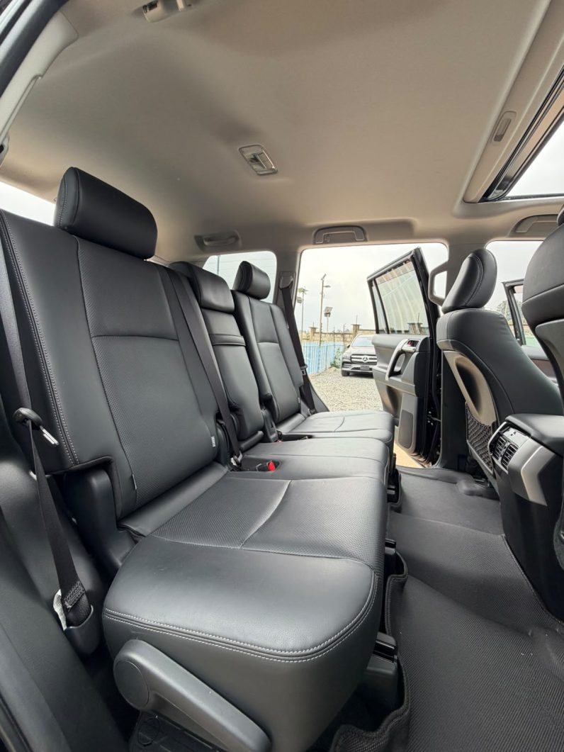 
								TOYOTA LAND CRUISER PRADO TXL full									