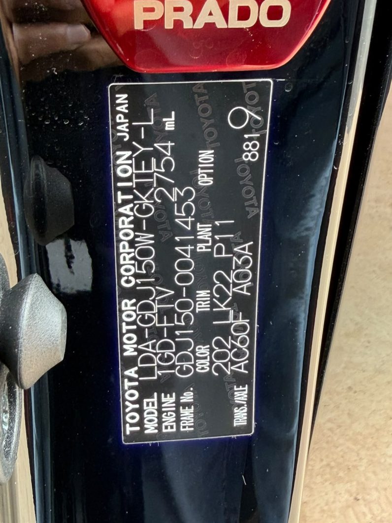 
								TOYOTA LAND CRUISER PRADO TXL full									