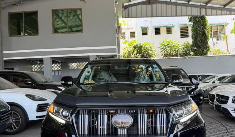 
								TOYOTA LAND CRUISER PRADO full									
