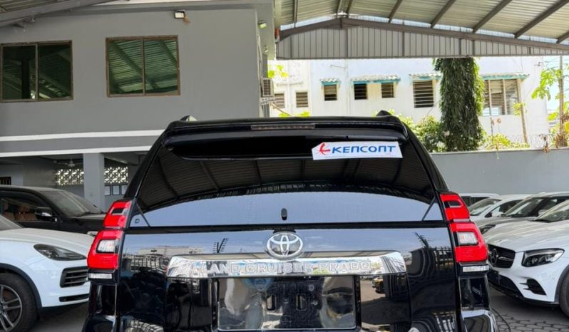 
								TOYOTA LAND CRUISER PRADO full									