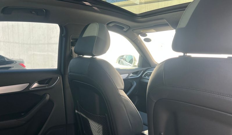 
								Audi Q3 TFSI full									
