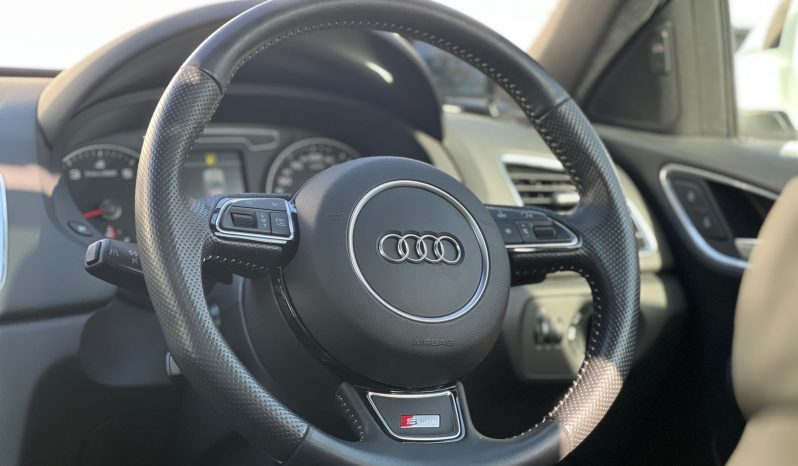 
								Audi Q3 TFSI full									