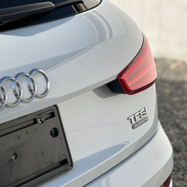 
								Audi Q3 TFSI full									