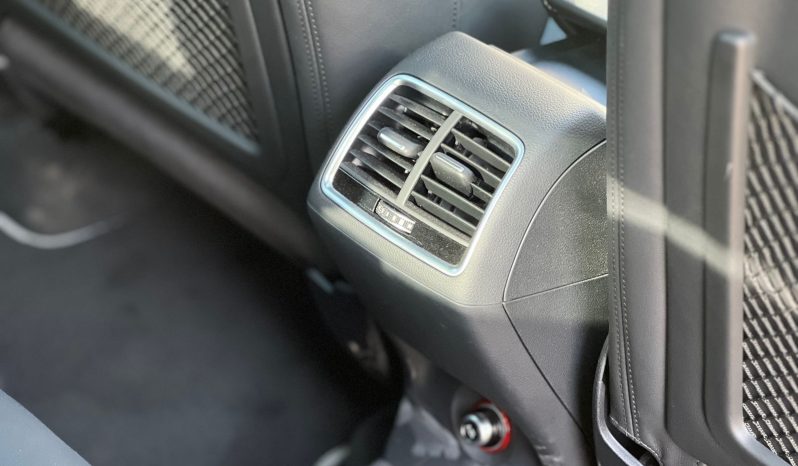 
								Audi Q3 TFSI full									
