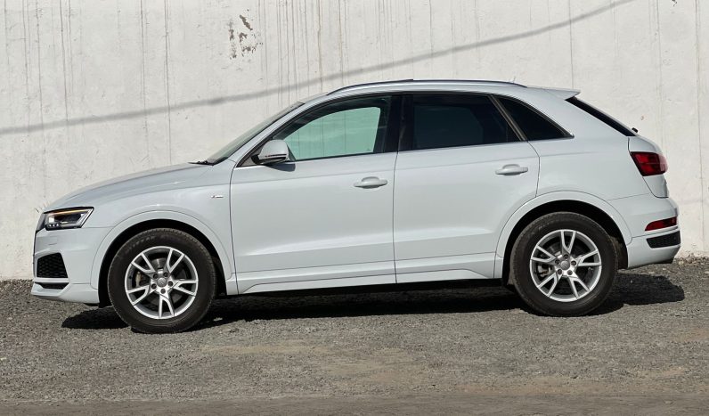 
								Audi Q3 TFSI full									